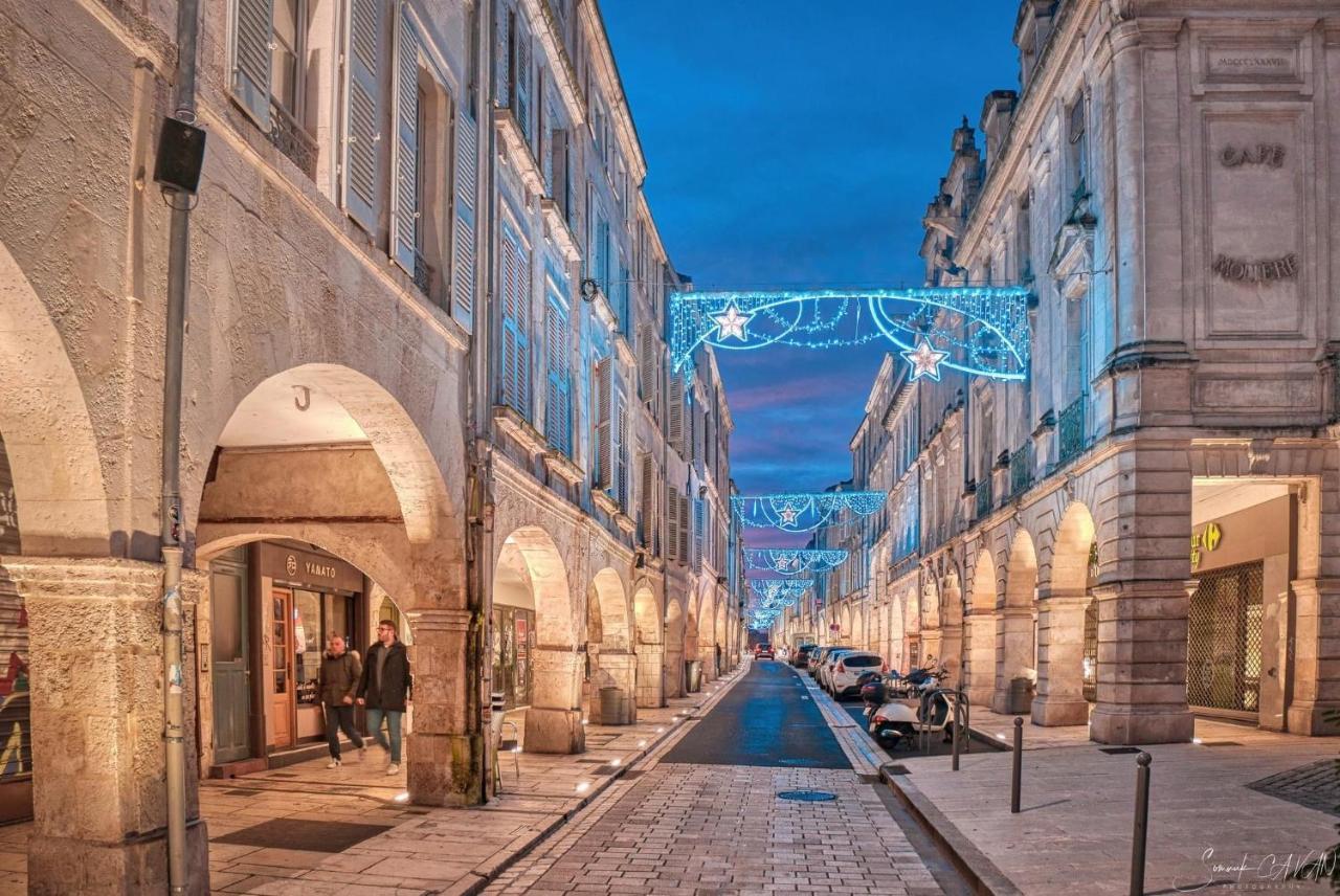 Appartement Tout Confort En Mezzanine A 20Mn A Pied Du Centre-Ville Avec Tv Et Wifi La Rochelle  Exterior photo